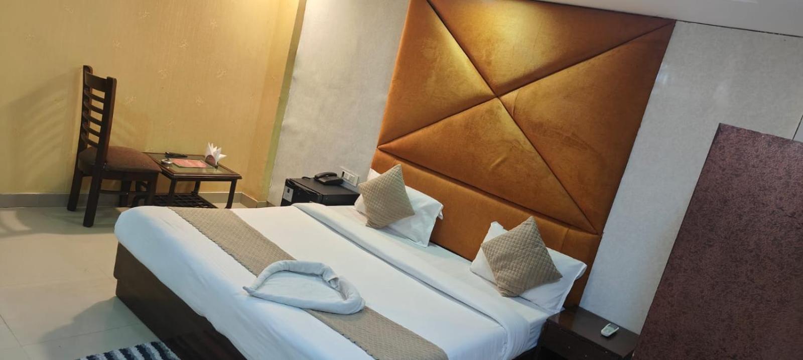 Hotel Grand City Ню Делхи Екстериор снимка